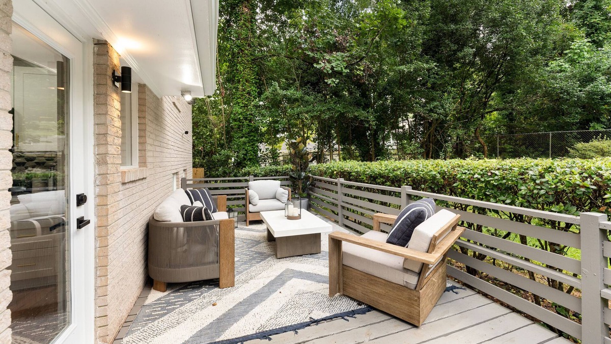 Collier Heights House | Luxury West Atlanta Modern Home mins from Down/Mid-Town Fully Stocked!