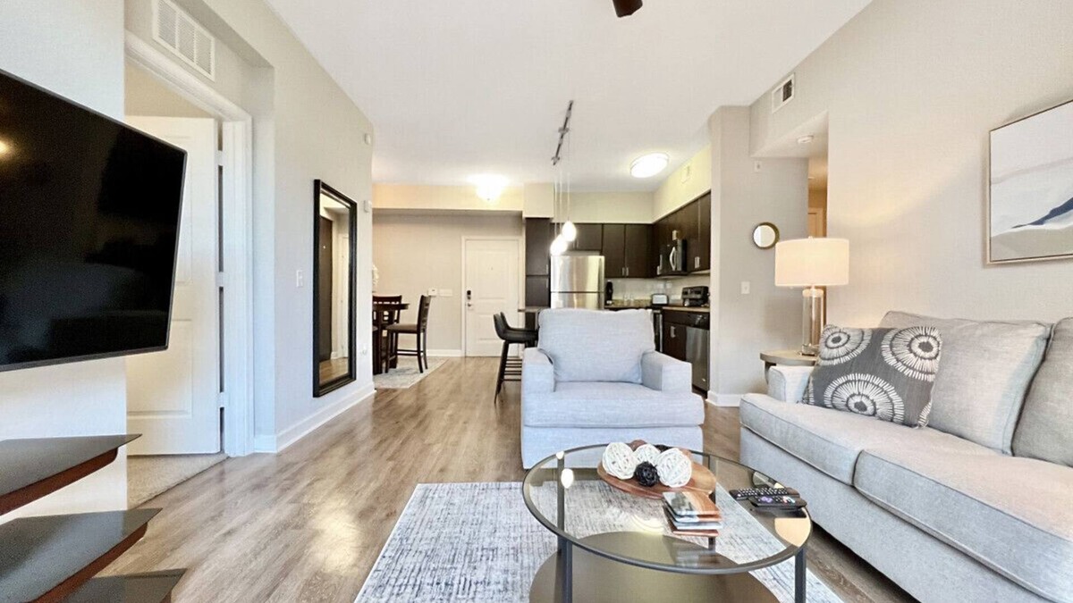 Carver City - Lincoln Gardens Apartment | Luxury Westshore Living, Work Desk, Pet Friendly!