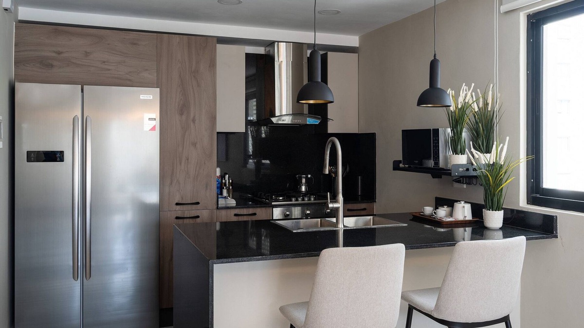 Serralles Condo | LuxuryCityCenterApart-Pool-Gym-WiFi-A/C-YellowKey*