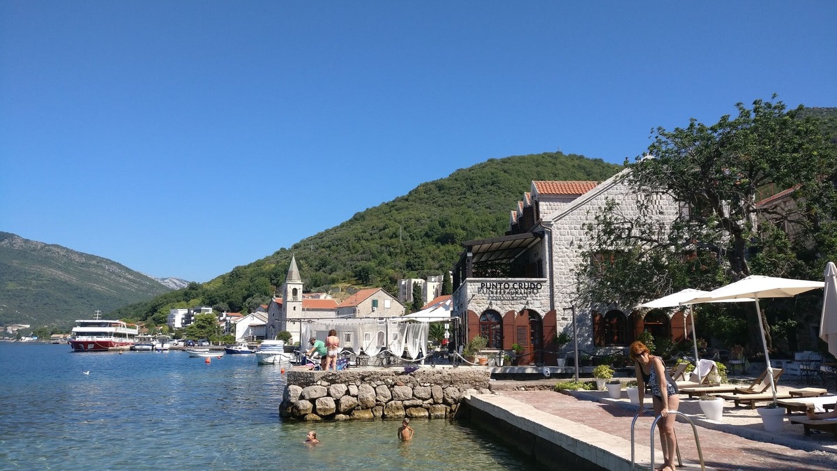 Tomicici Apartment | LuxuryPenthouse sea view pooll Ivy house Tivat