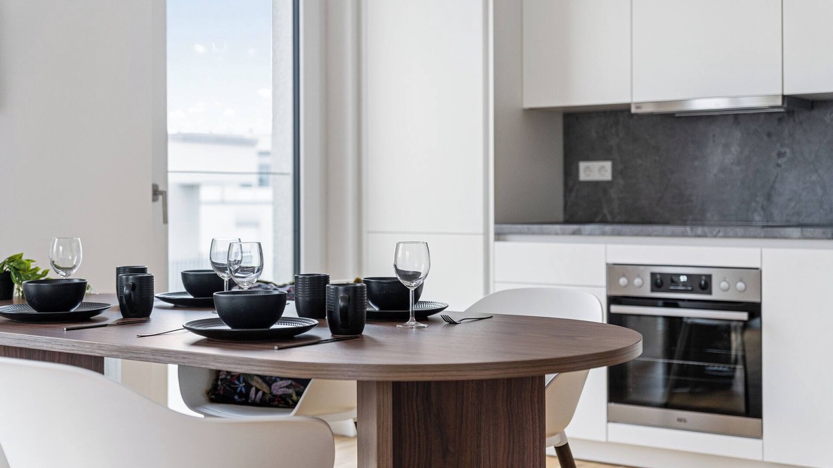 Boeblingen Apartment | Luxus 4 Room Apart. ARTDECÓ I Terrace I Panzer KaserneI Family & Pet I Parking