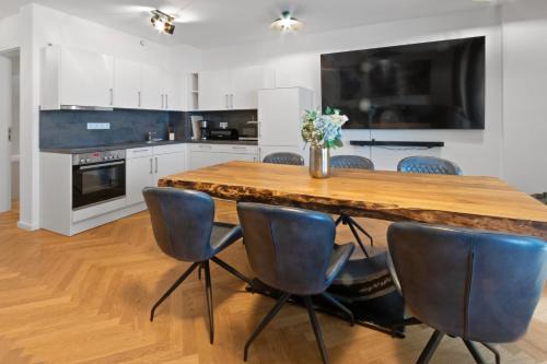 Innere Neustadt Apartment | Luxus im Zentrum für 6 Personen! 3 Zimmer, Balkon, WLAN, Parkplatz