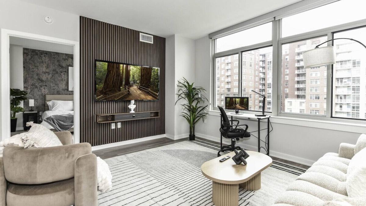 Crystal City Apartment | Luxxe 2BR Oasis with Scenic Rooftop & Gym 