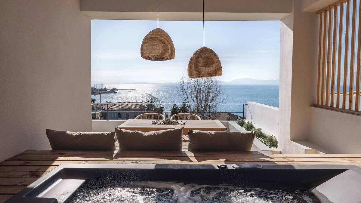 Paleros Apartment | LUZAZUL – Luxurious 2-Bedroom Apartment with Jacuzzi & Breathtaking Ionian Sea V