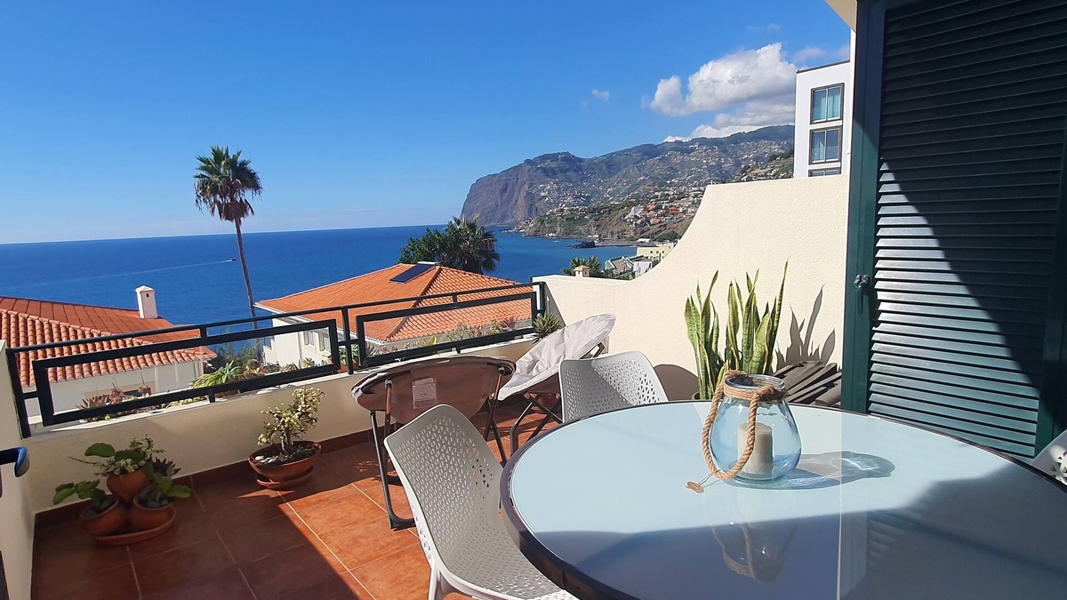 Sao Martinho Apartment | Luzia's Apartment - 2 bedroom apartment sleeps 4