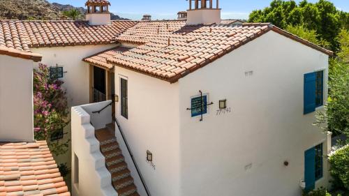 La Quinta Apartment | LV216 Upstairs 2 Bedroom Legacy Villas Lock-Off