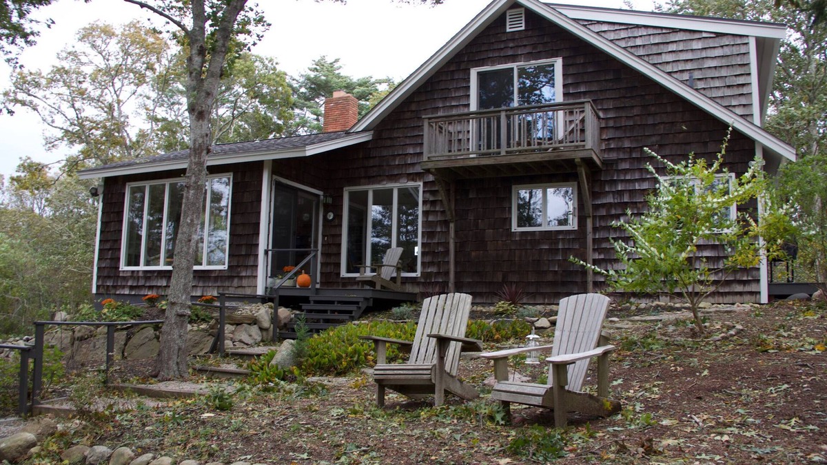West Falmouth House | LYS + HAV | A Seaside Retreat in West Falmouth