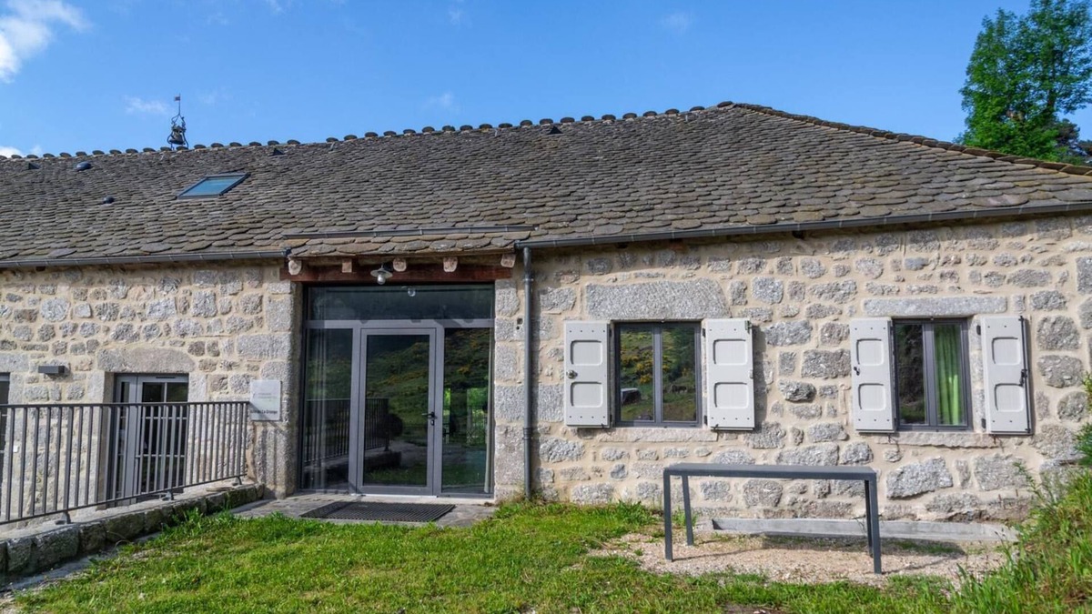 Villeneuve House | Lzg090a - Gîtes de France 3 Épis 6 Pers à Coulagnettes
