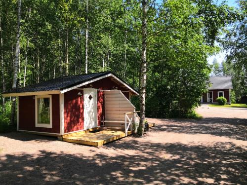 Janakkala Bed & Breakfast | Mäentaustan aitat