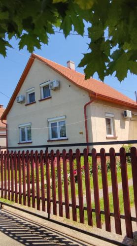 Tiszaszolos House | Mézeskuckó
