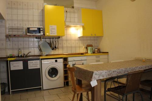 Crawinkel Apartment | Möblierte 2-Raum Wohnung 11 in Ohrdruf - Thüringen Wald