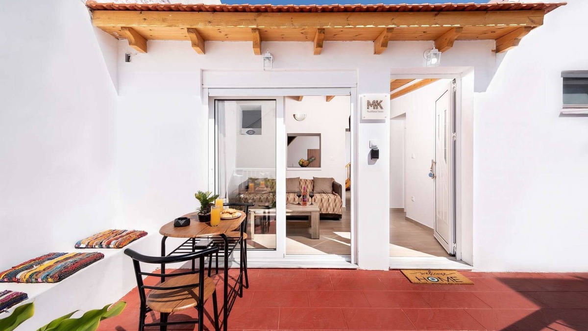 Theologos Apartment | M&K Traditional House