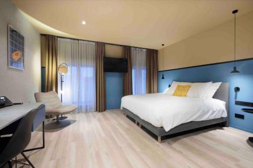 Leuven Hotel | M-Street art lodging - Self check-in