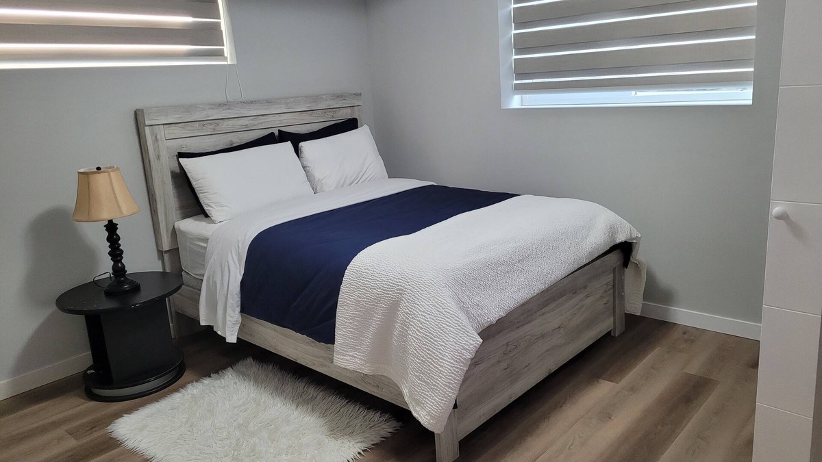 Winnipeg Apartment | M&U Guest Suite