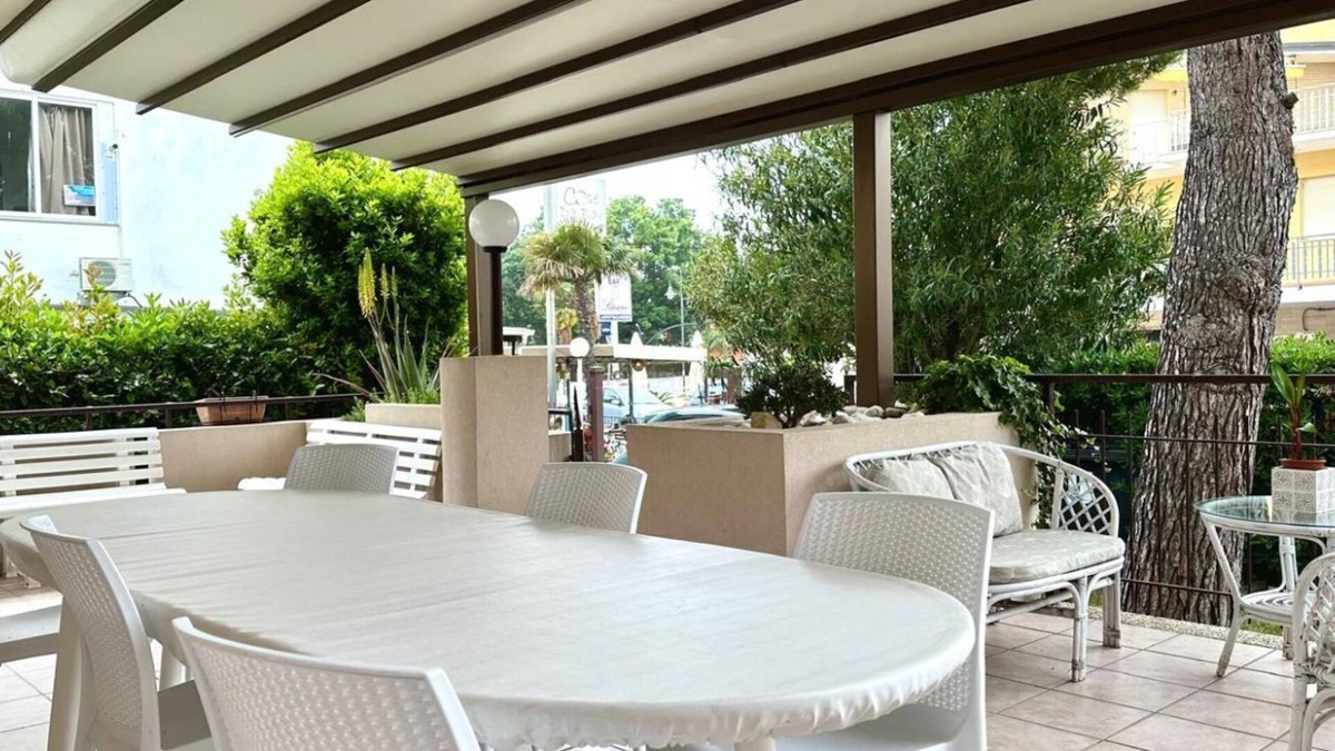 Marcelli Apartment | M395 - Marcelli, three-room apartment on the sea with patio and private beach