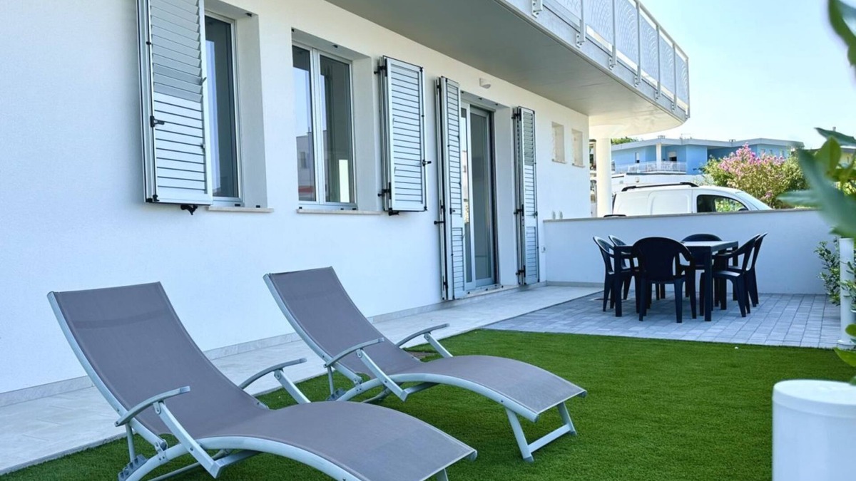 Marcelli Apartment | M411 - Marcelli, new three-room apartment with private courtyard