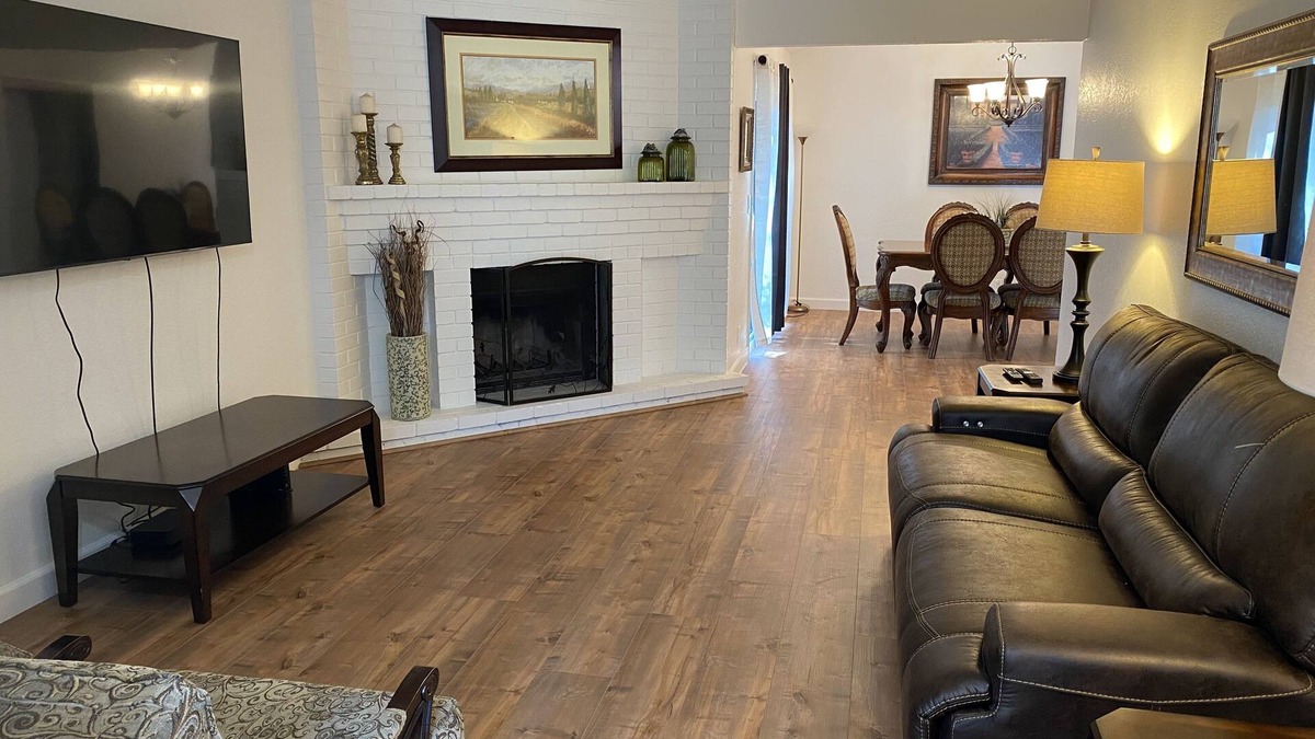 Citrus Heights House | (M6) Single Story Two Bed, Two Bath, with Garage and Private Yard.