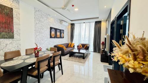 Bambalapitiya Apartment | M8 Ocean King Three Bed Apartment