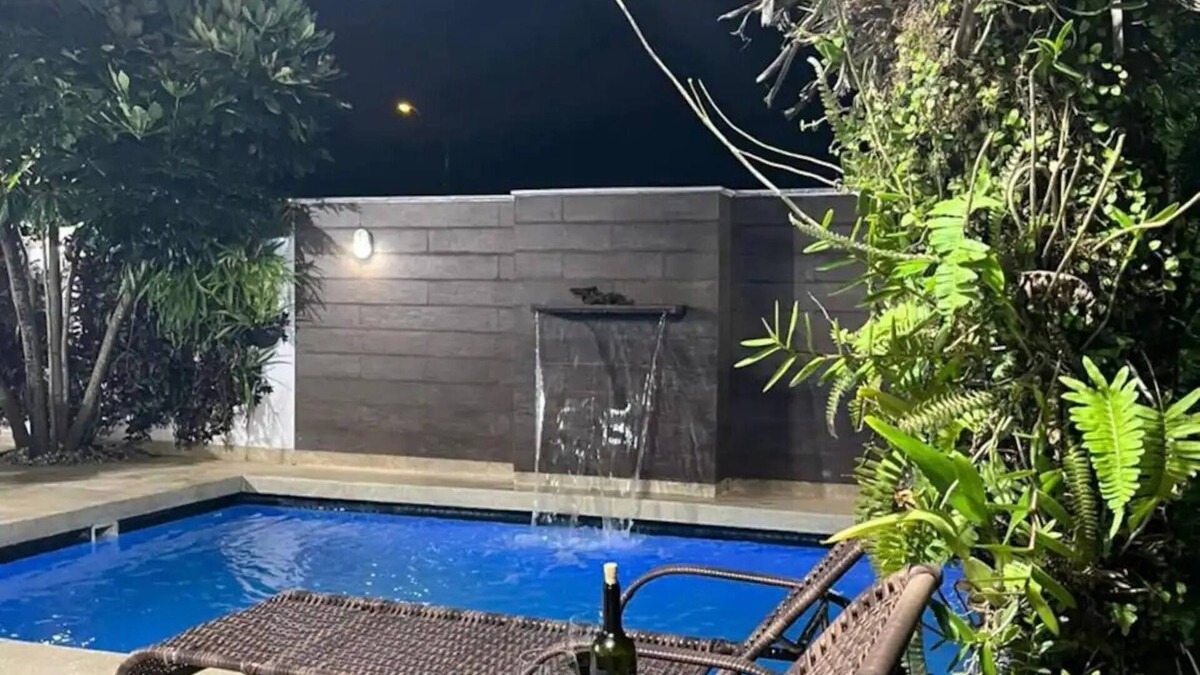 Campeche Leste House | Mansion on Campeche Beach in Florianópolis - Gated Communityn