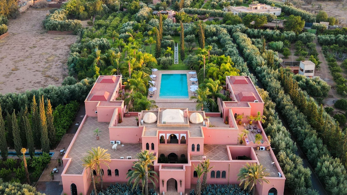 Oulad Hassoune Villa | Oriental Palace in a beautiful 2 hectares oasis in the Marrakech countryside