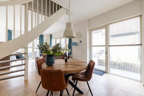 Egmond aan Zee Apartment | Maanlicht by Droomvilla