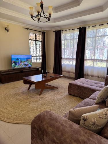 Arusha Bed & Breakfast | Maasai house