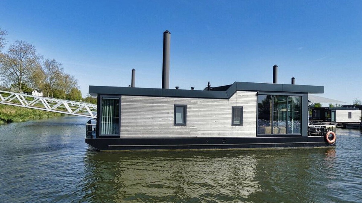 Ohe en Laak Boat Rental | Maasterp - Woonboot 1