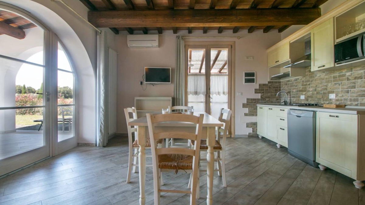 Cecina Apartment | Macine , two-bedroom terraced house (on two floors)