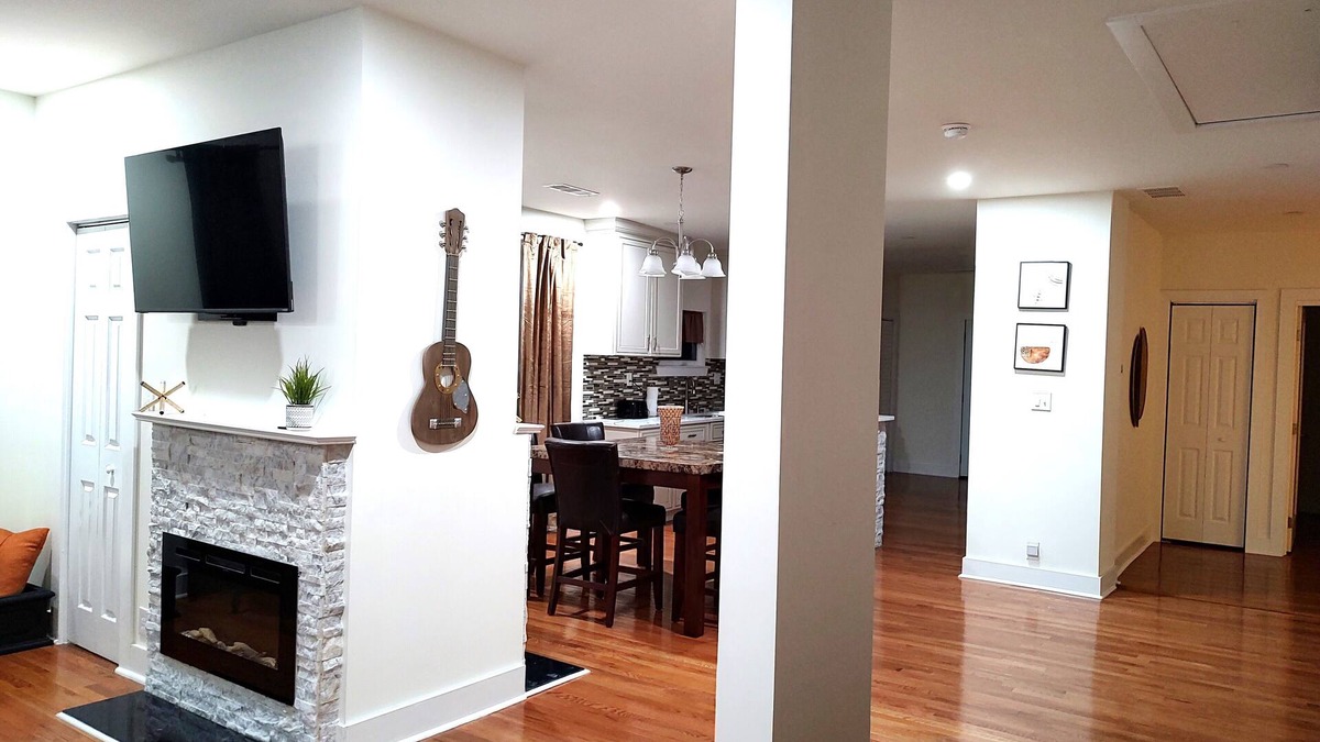 Macon House | Macon a Little Music House. Family-sized Home <1 Mile to Mercer & Downtown