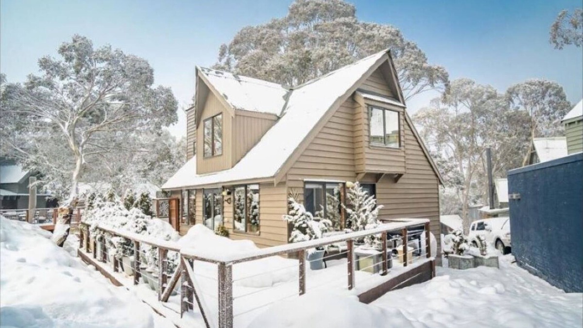 Dinner Plain Ski Chalet | Maddison-Chalet