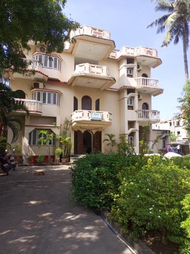 Puri Hotel | MADHUR RESIDENCY