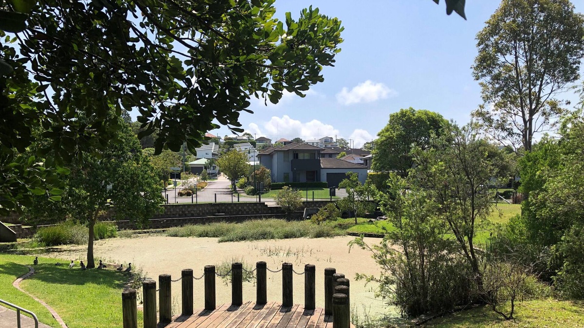 Adamstown House | Madison Gardens - centrally located and private