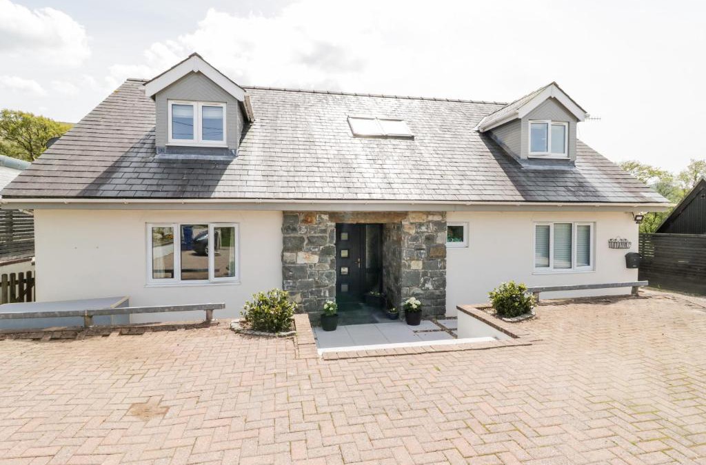 Dolgellau House | Maes Meillion