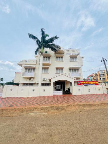 Courtallam Hotel | Maganlal Mehta Bhavan