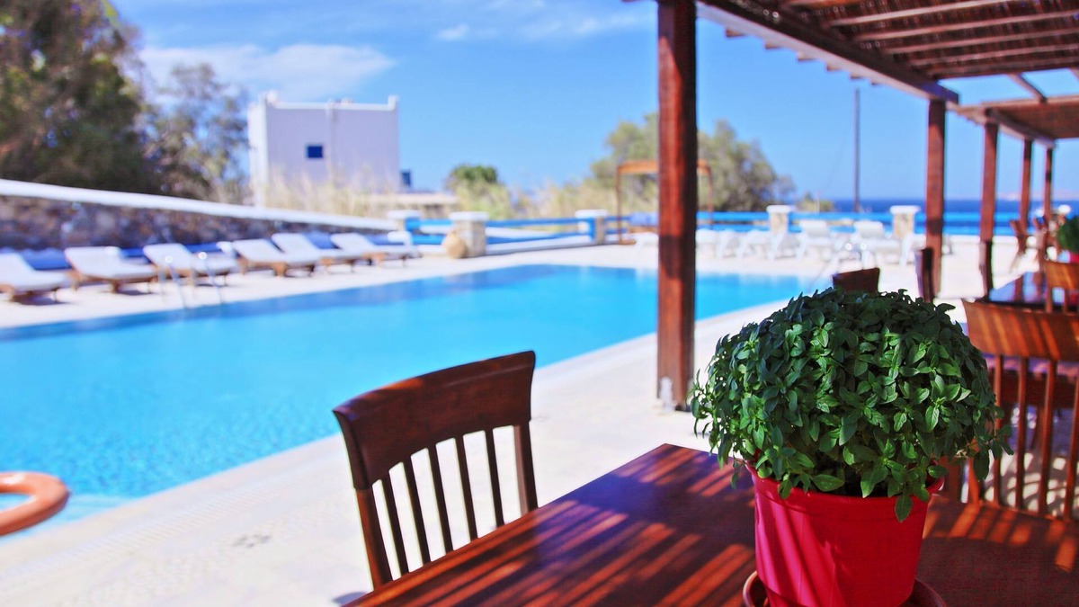 Paraga Apartment | Maganos Eikosi:Mykonos Apartment, close to the sea, breakfast included, shared pool