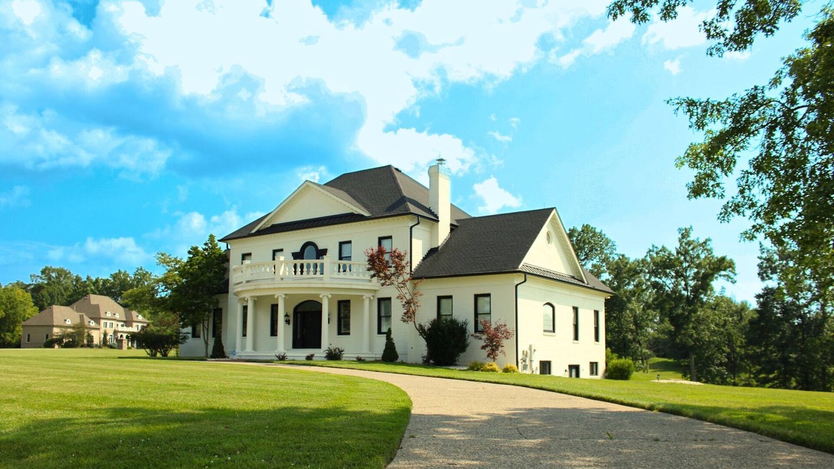 Buechel House | Mage Mansion! 5bedrooms,8beds,6bath,