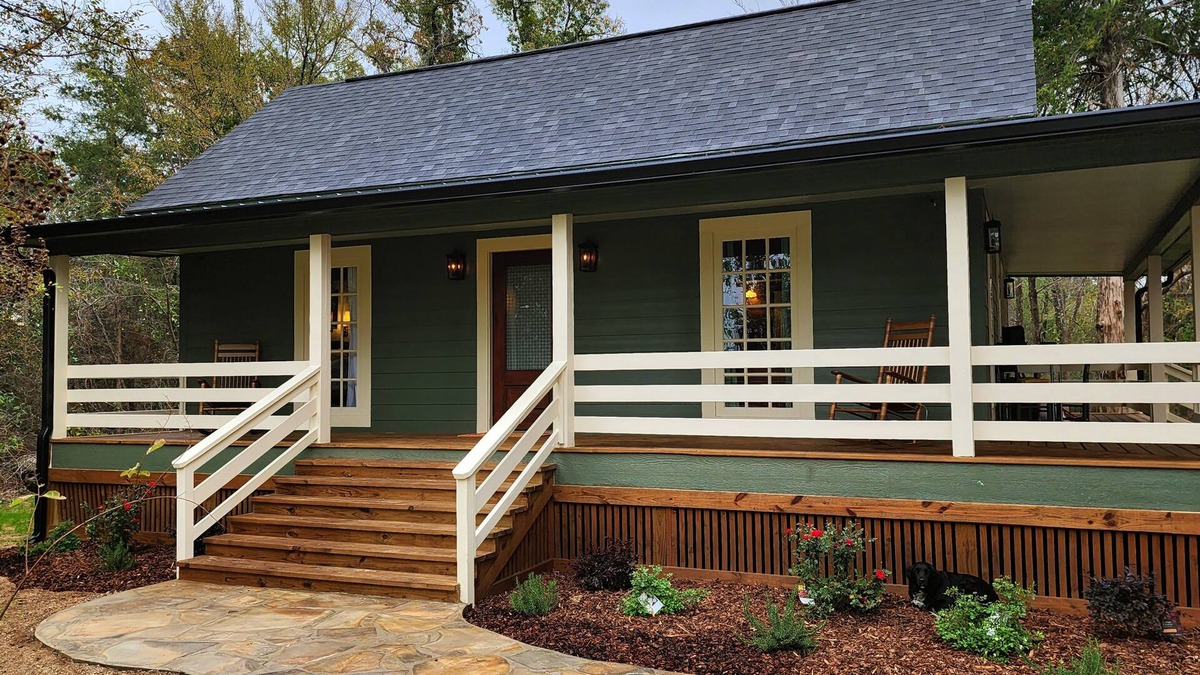 Wood County Cottage | Magical Country Cottage Escape