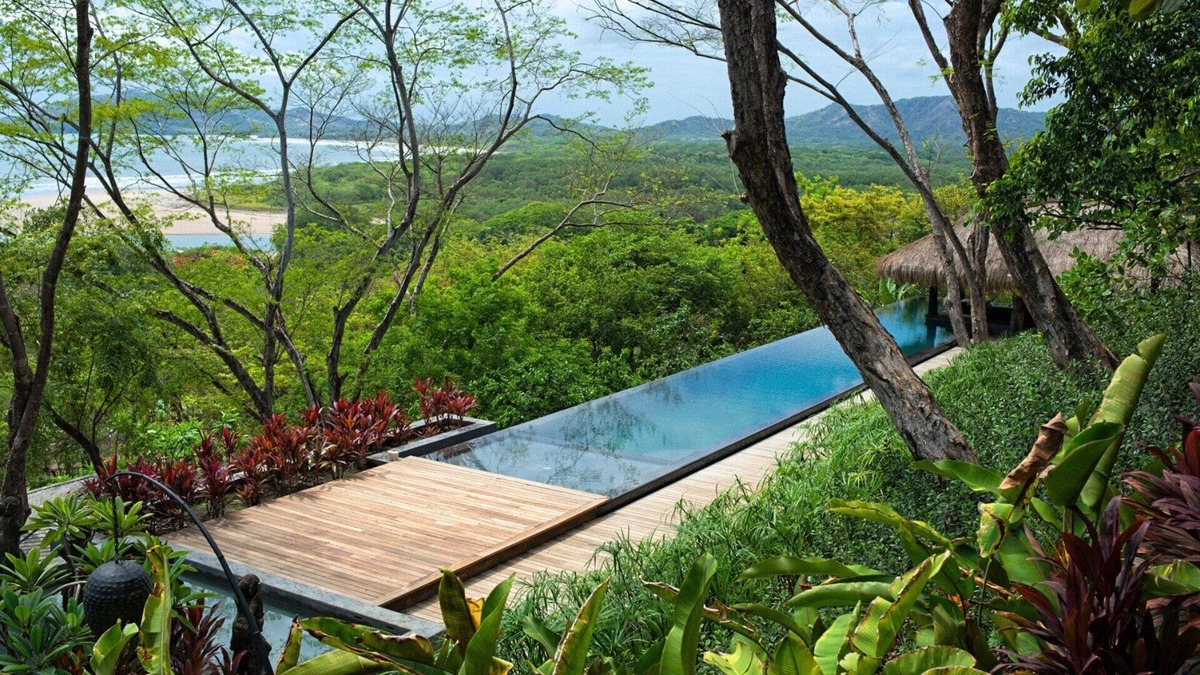 Tamarindo House | Magical Eco-Luxury Retreat with Infinity Pool & Stunning Panoramic View, 5-Minute Walk to the Beach