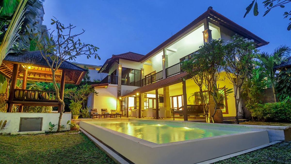 Petitenget Villa | Magical Estate, Walk to Seminyak Beach