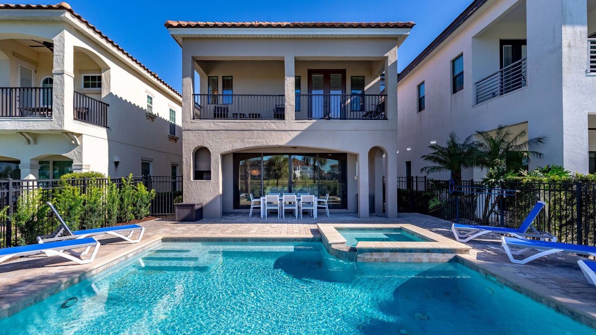 Reunion Villa | Magical Family Getaway | Newly Renovated (Jan 2021), Sunset Golf Course Views,West-Facing Pool