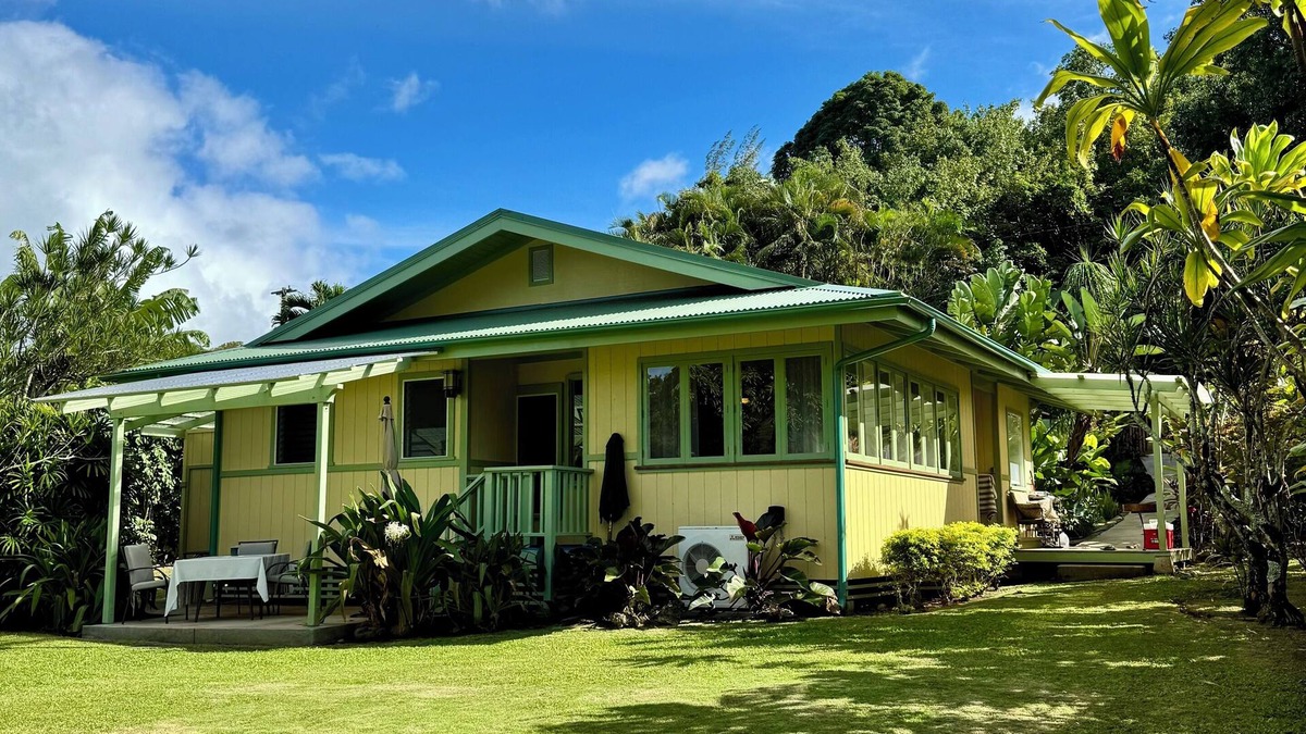 Wainiha House | Magical Kauai Cottage on North Shore TV5131 NCU