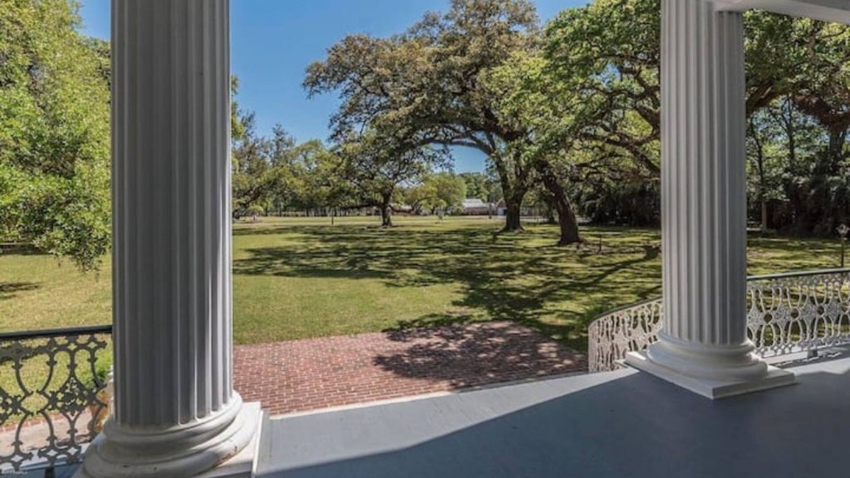 Franklin Apartment | Magical stay at The Fairfax House E