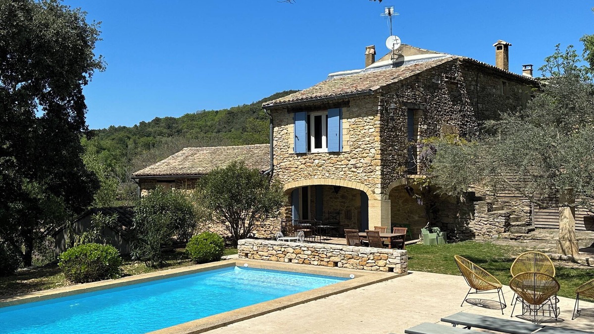 Saint Michel d'Euzet Other | Magnificent stone farmhouse surrounded by vineyards, private swimming pool