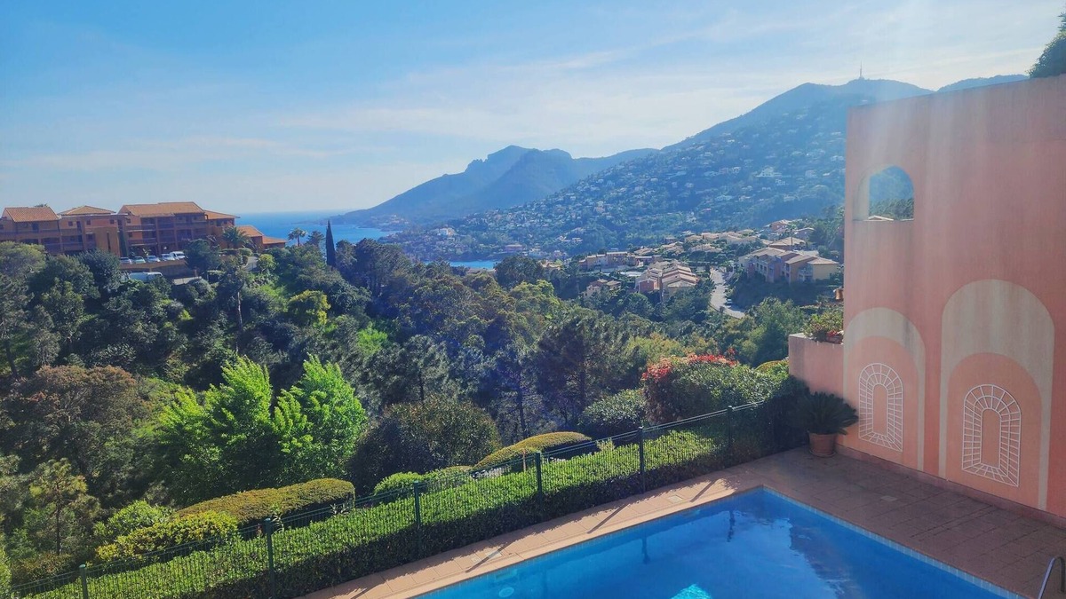 Theoule-Superieur Apartment | Magnificent 2p sea view and swimming pool