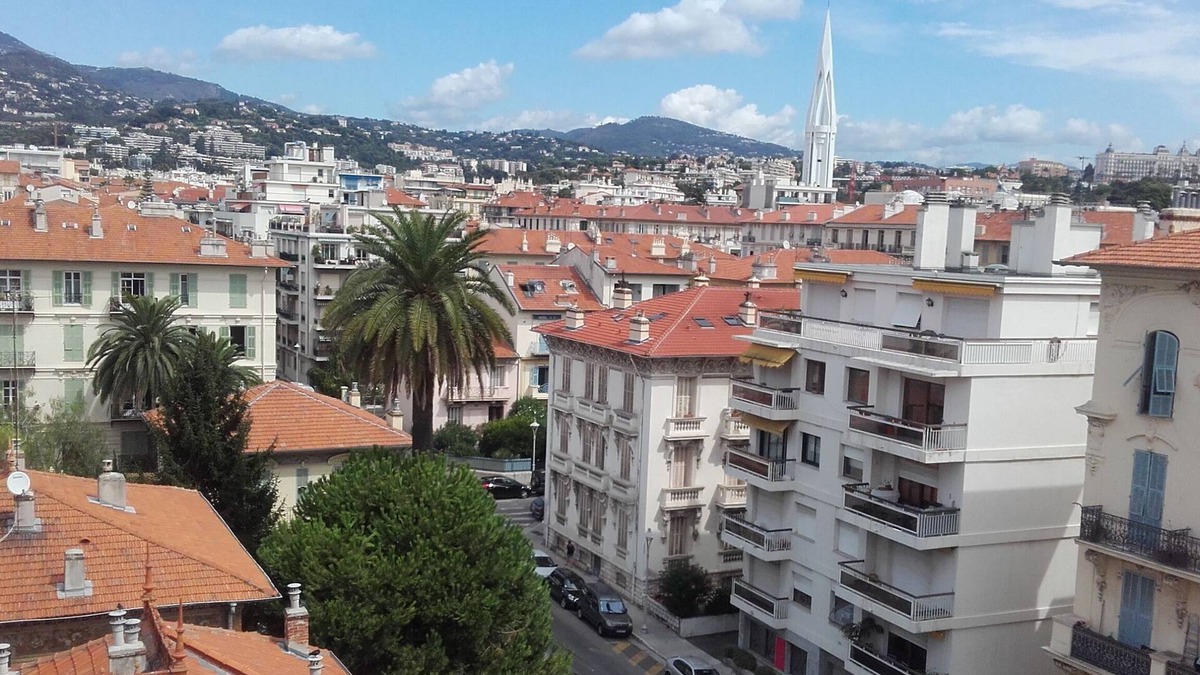 Liberation Apartment | MAGNIFICENT 3 ROOMS PANORAMIC VIEW CITY PRIVATE PARKING