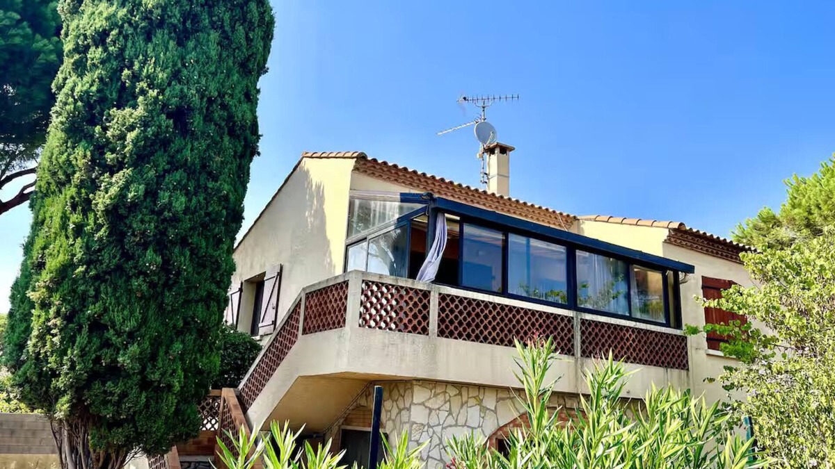 Perols Villa | Magnificent 45m2 apartment in renovated villa