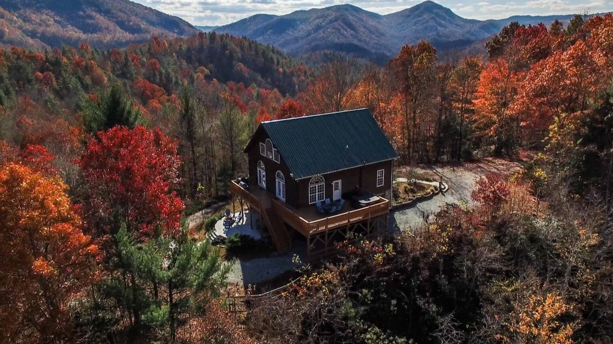 Yadkin Valley Cabin | Magnificent Cabin: Summit at Blue Ridge