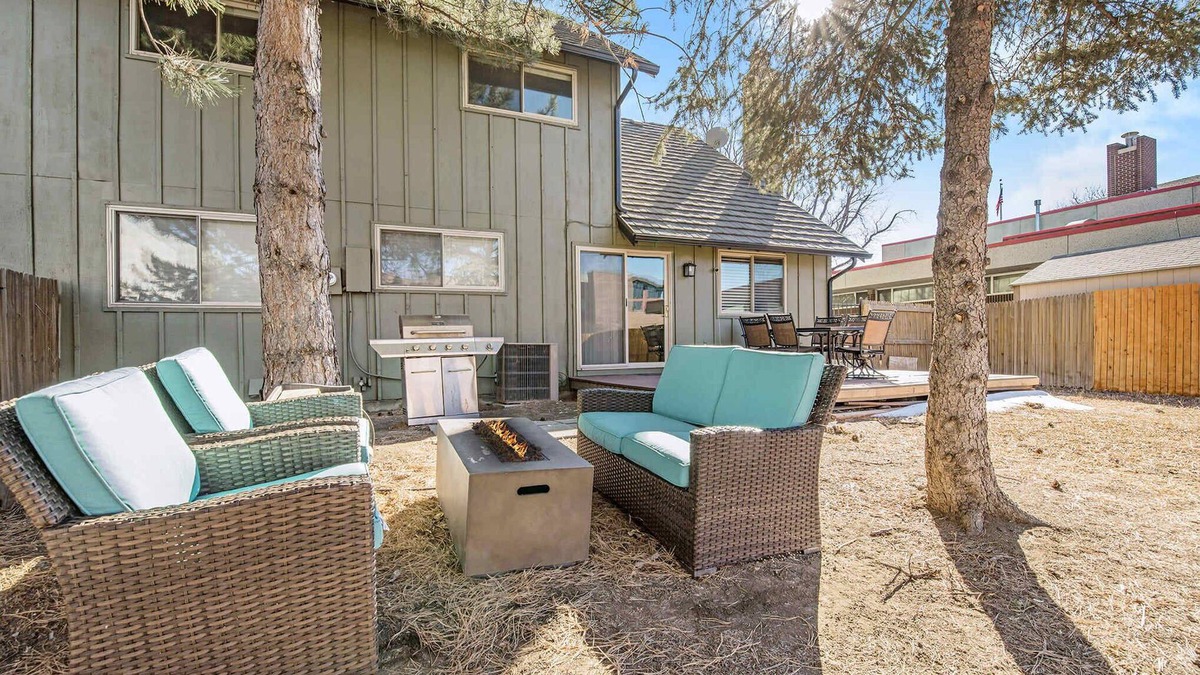Southeast House | Magnificent Denver Townhome|Master Bedroom|Sleep 8
