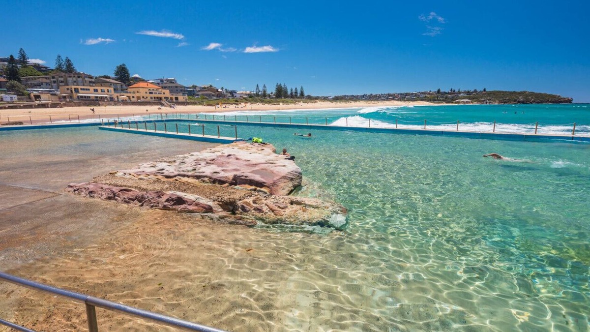North Curl Curl House | Magnificent Entertainer