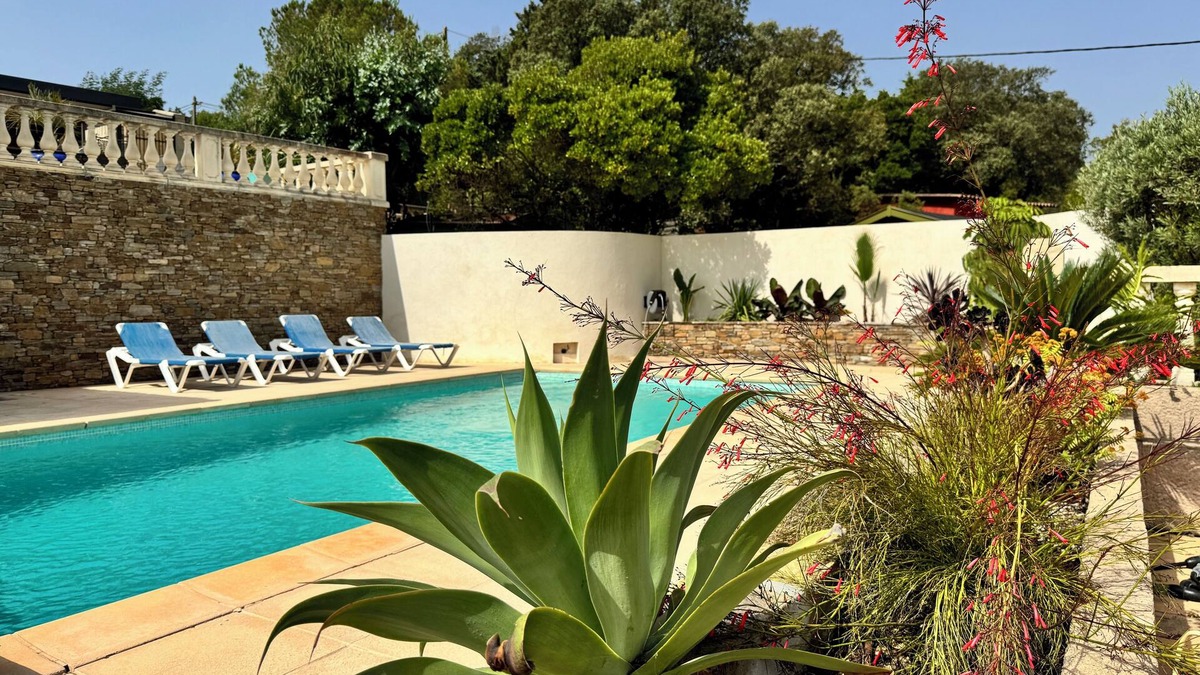 Bormes-Les-Mimosas House | Magnificent 3-star air-conditioned gîte with swimming pool and parking in Bormes les Mimosas
